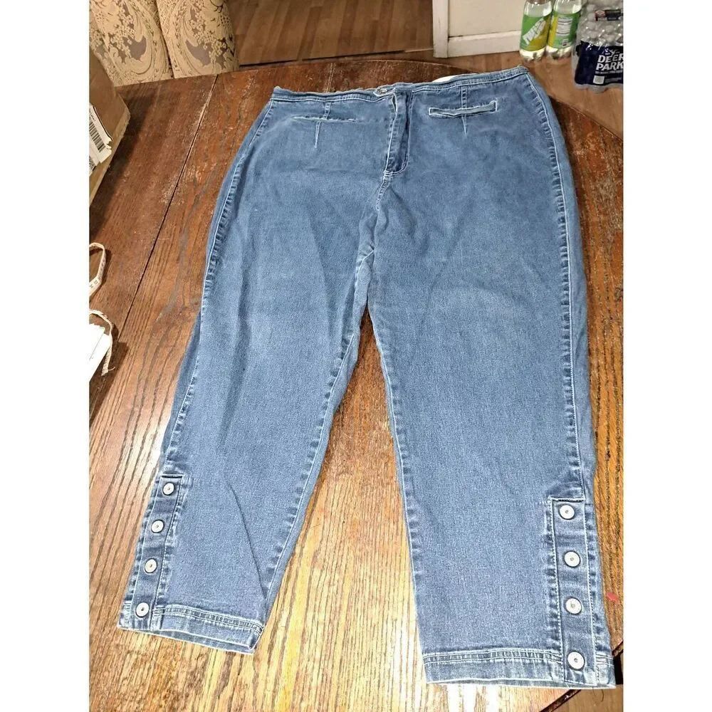 Vintage Size 26 RVT Serve Piping Hot Cropped Capri Denim Blue Jean Pants